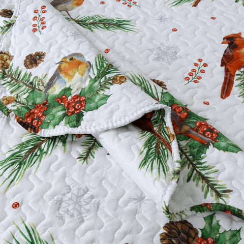 MarCielo 3 Piece Christmas Quilt Set