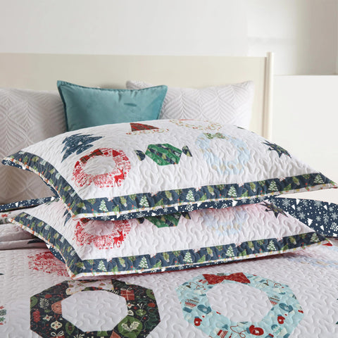 MarCielo 3 Piece Christmas Quilt Set