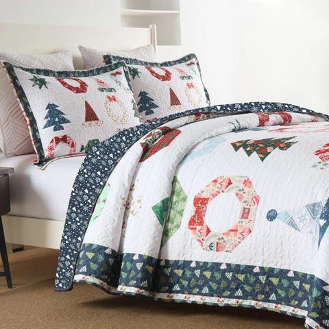 MarCielo 3 Piece Christmas Quilt Set