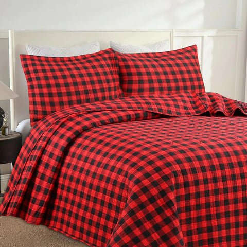MarCielo 3 Piece Christmas Quilt Set